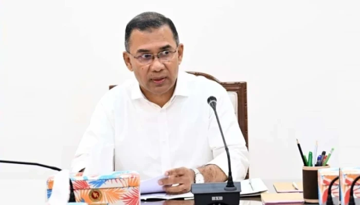 বিদ্যুৎ সাশ্রয়ে অনন্য নজির: নিজের কক্ষের অর্ধেক বাতি বন্ধ রাখলেন প্রধানমন্ত্রী তারেক রহমান