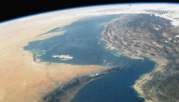 হরমুজ প্রণালিতে জাহাজ চলাচল সচল রাখতে ইরানের সঙ্গে চীনের আলোচনা