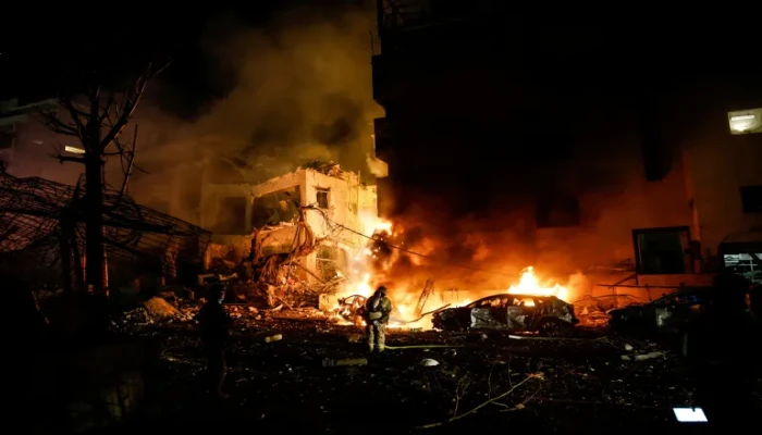 ইরানে হামলার পেছনে কী উদ্দেশ্য? যুক্তরাষ্ট্র–ইসরায়েলের কৌশল নিয়ে নতুন প্রশ্ন