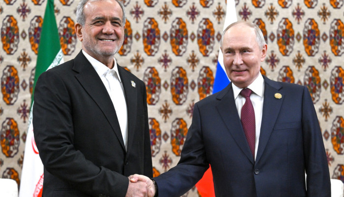 ইরান সংকট নিয়ে পেজেশকিয়ানের সঙ্গে পুতিনের ফোনালাপ, রাশিয়ার সমর্থন প্রত্যাশা তেহরানের