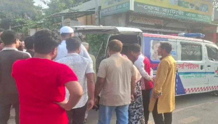 মানিকগঞ্জে সিলিন্ডার বিস্ফোরণ: একজন নিহত, আহত আরও ৬