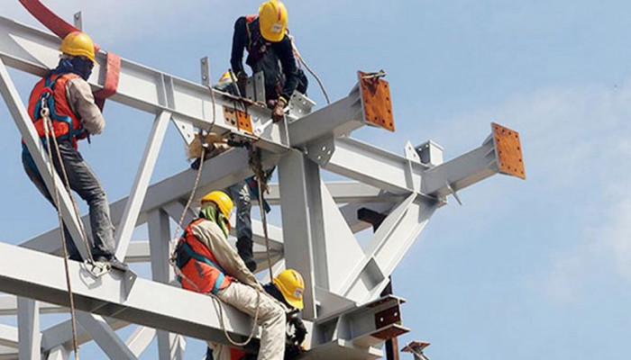 মধ্যপ্রাচ্যে যুদ্ধের প্রভাব: অনিশ্চয়তায় পড়তে পারেন লাখো বাংলাদেশি কর্মী