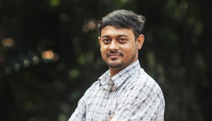 মির্জা আব্বাসকে ভয় দেখানোর অভিযোগে নাসীরুদ্দীন পাটওয়ারীর বিরুদ্ধে মামলার আবেদন