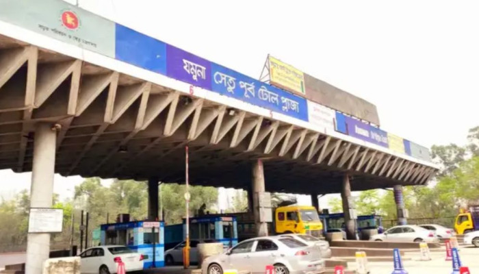 যমুনা সেতুতে ২৪ ঘণ্টায় টোল আদায় ২.৪ কোটি টাকা, ঈদের আগে গাড়ি পারাপারে চাপ বৃদ্ধি