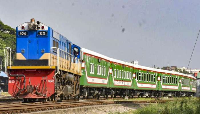 ট্রেনে অগ্রিম টিকিটের ঈদযাত্রা শুরু আজ