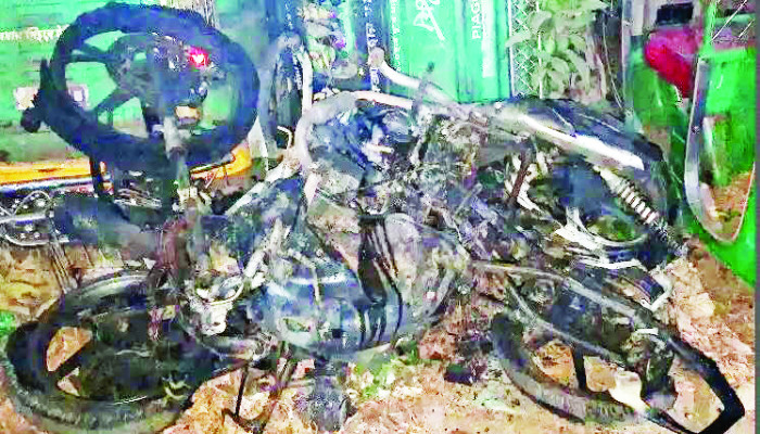 টেকনাফে অভিযানকালে র‌্যাবের ওপর হামলায় আহত ১০, গাড়িতে আগুন