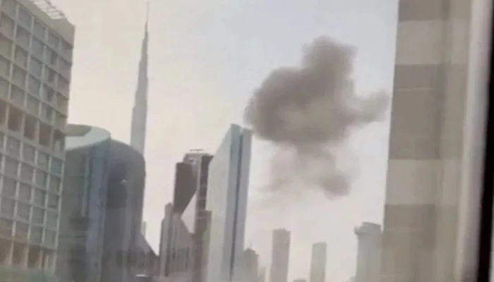 দুবাইয়ের বাণিজ্যিক কেন্দ্রে বিস্ফোরণ, বুর্জ খলিফার কাছেই ড্রোনের ধ্বংসাবশেষ