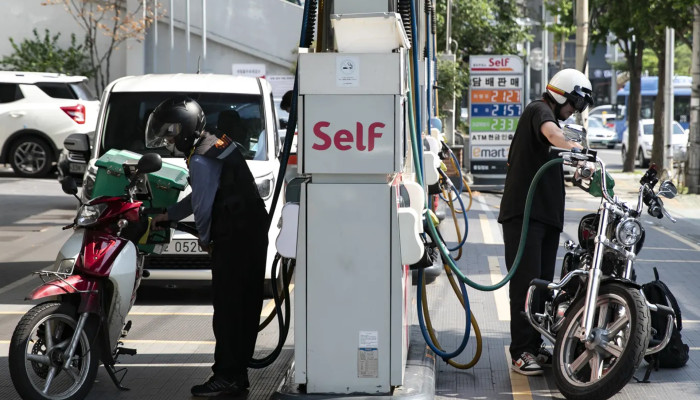 ইরান যুদ্ধের ধাক্কা: দক্ষিণ কোরিয়ায় গাড়ি নিয়ন্ত্রণে কঠোর সিদ্ধান্ত