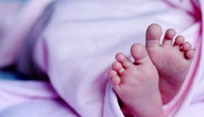 হাজীগঞ্জে বালতির পানিতে ডুবে এক বছরের শিশুর মৃত্যু