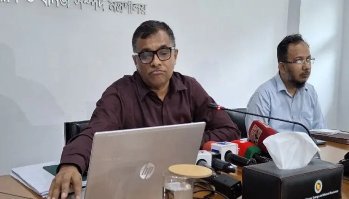 রাশিয়া থেকে ৬ লাখ টন তেল আমদানিতে যুক্তরাষ্ট্রের অনুমতি চায় বাংলাদেশ