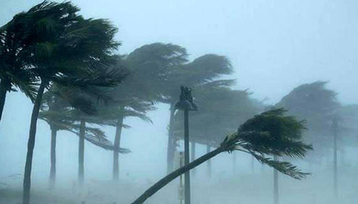 সন্ধ্যার আগেই ঝড়! যেসব জেলায় ৮০ কিমি বেগের সতর্কতা