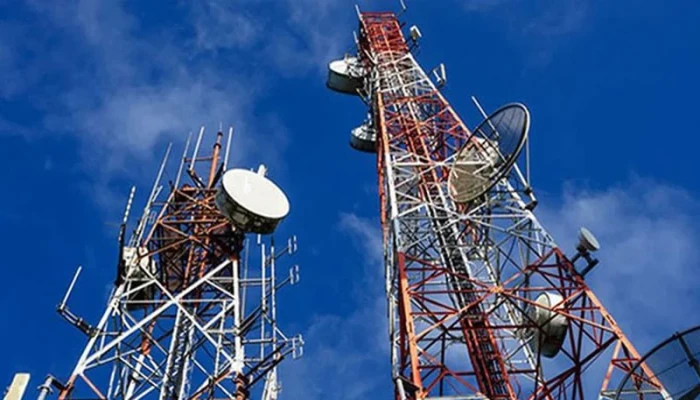 জ্বালানি সংকটে টেলিকম সেবা হুমকিতে, জরুরি সহায়তা চায় মোবাইল অপারেটররা