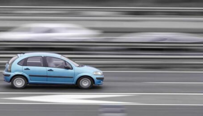 গাড়িতে বমি করার প্রবণতা? পরখ করে দেখতে পারেন প্রদত্ত টিপসগুলো