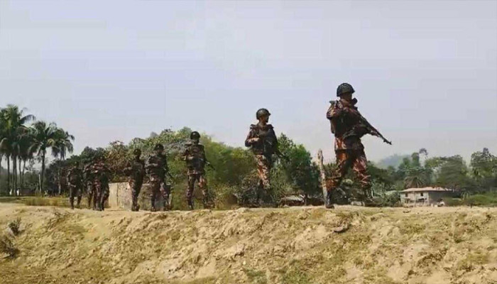 আরাকান আর্মির গুলিতে ২ রোহিঙ্গা নিহত: মংডু সীমান্তে থামছে না রক্তক্ষরণ