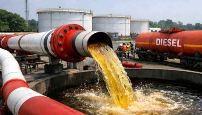 জ্বালানি সংকট মোকাবিলায় ১ লাখ টন ডিজেল ও ২ কার্গো এলএনজি আমদানির সিদ্ধান্ত