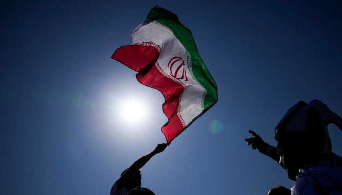 যুক্তরাষ্ট্রের প্রতি অবিশ্বাস রেখে আলোচনায় বসছে ইরান