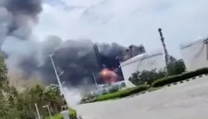 যুদ্ধবিরতির পরই ইরানের তেল শোধনাগারে হামলা, পাল্টা ড্রোন আঘাত মধ্যপ্রাচ্যে উত্তেজনা