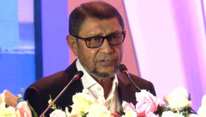 রোগীর চাপ সামাল দিতে চিকিৎসকদের আরও পরিশ্রমের আহ্বান স্বাস্থ্যমন্ত্রীর