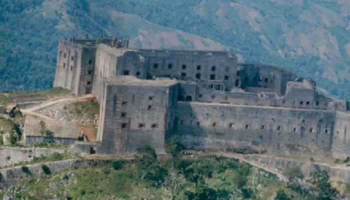 হাইতির দুর্গে পদদলিত হয়ে নিহতের আশঙ্কা অন্তত ৩০