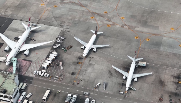 মধ্যপ্রাচ্য সংকটে বিপর্যস্ত আকাশপথ, দীর্ঘমেয়াদি ক্ষতির শঙ্কায় এভিয়েশন খাত