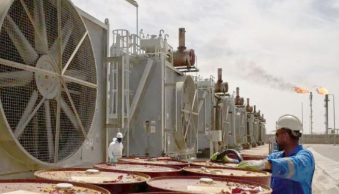 হরমুজ প্রণালি বন্ধের মধ্যে ইরানের তেল খাতে যুক্তরাষ্ট্রের নতুন নিষেধাজ্ঞা