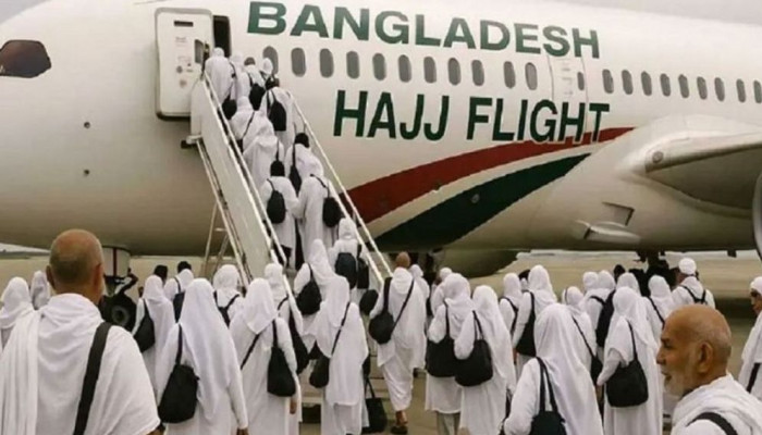 শুক্রবার রাতেই শুরু হজযাত্রা, প্রথম ফ্লাইটে যাচ্ছেন ৪১৯ যাত্রী