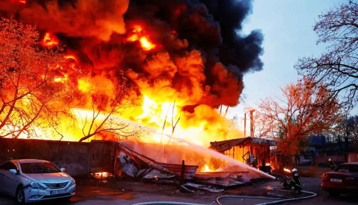 ইউক্রেনে রুশ হামলায় নিহত ১৫, আহত অন্তত ৯০