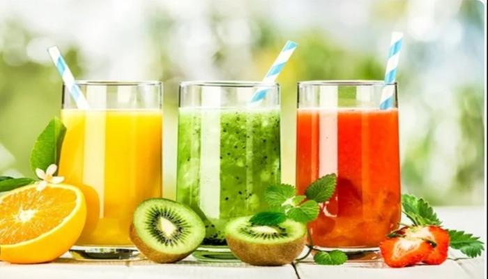 গরমে তাজা ফলের রসের উপকারিতা: কেন খাবেন প্রতিদিন