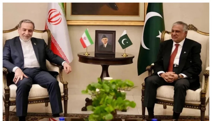 ইসলামাবাদে নেমেই পাক পররাষ্ট্রমন্ত্রীর সঙ্গে বৈঠকে আব্বাস আরাগচি