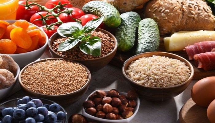 নিয়ম না মেনে ডায়েট করলে কী ক্ষতি হয়? ভুল ডায়েটের ঝুঁকি ও সতর্কতা