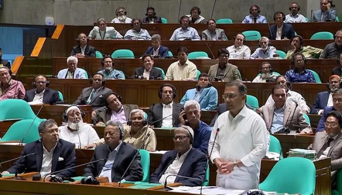 ডিগ্রি পর্যন্ত মেয়েদের শিক্ষা ফ্রি করার ঘোষণা দিলেন প্রধানমন্ত্রী তারেক রহমান