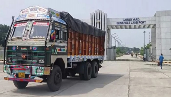 বেনাপোল বন্দরে পুরোদমে শুরু হয়েছে আমদানি-রপ্তানি বাণিজ্য