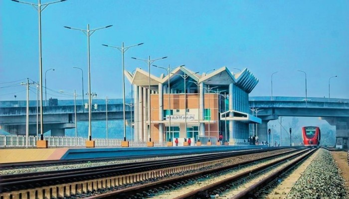 ৫২ কোটি টাকার হাইটেক পার্ক রেলস্টেশন প্রায় অচল, দিনে থামে মাত্র একটি ট্রেন