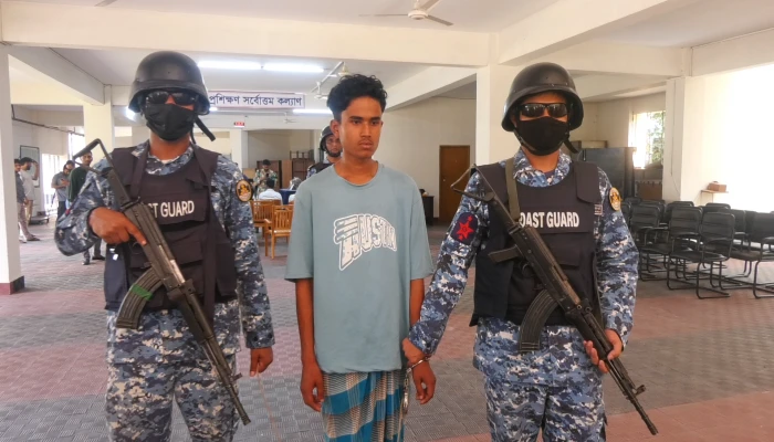ভোলায় কোস্টগার্ডের অভিযানে ২০ কেজি গাঁজাসহ মাদক কারবারি আটক