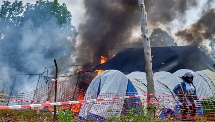ইবোলায় মৃতের মরদেহ না দেওয়ায় কঙ্গোতে হাসপাতালের কোয়ারেন্টাইন ক্যাম্পে আগুন
