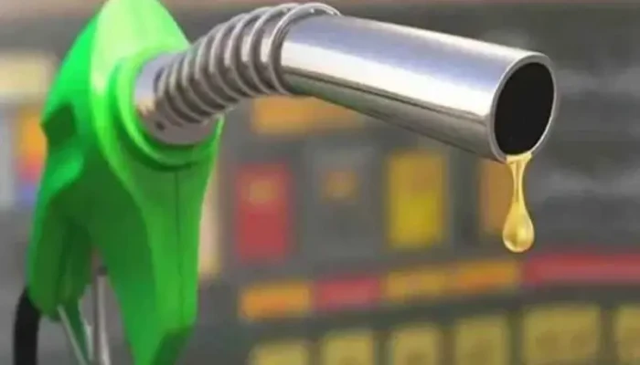ট্রাম্প-খামেনির ইউরেনিয়াম দ্বন্দ্বে উত্তপ্ত বিশ্ববাজার: আবারও বাড়ল তেলের দাম, ব্রেন্ট ক্রুড ১০৫ ডলারের ছুঁইছুঁই
