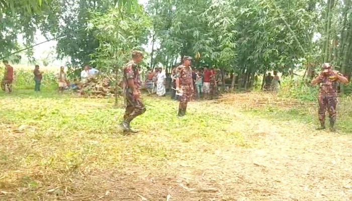 লালমনিরহাটে রাতের আঁধারে ৭০-৮০ জনকে পুশইনের চেষ্টা,  বিজিবি-গ্রামবাসীর বাধায় ব্যর্থ বিএসএফ