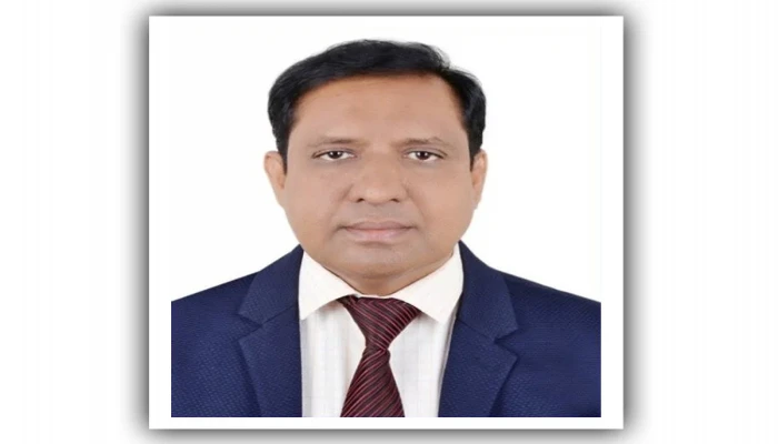 লক্ষ্মীপুর বিজ্ঞান ও প্রযুক্তি বিশ্ববিদ্যালয়ের প্রথম উপাচার্য অধ্যাপক মোহাম্মদ হানিফ
