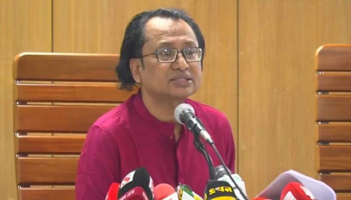 মাজারের ঘটনার সাথে সিলেটের ডিসি বদলির কোনো সম্পর্ক নেই: তথ্য উপদেষ্টা