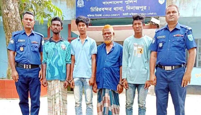 দিনাজপুরের চিরিরবন্দরে মাদকবিরোধী অভিযানে চার মাদকসেবীর কারাদণ্ড