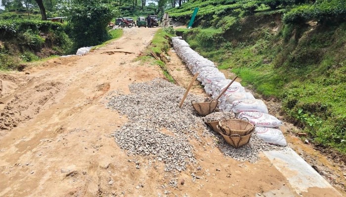 শ্রীমঙ্গলে ৪ কোটি টাকার সড়ক প্রকল্পে অনিয়মের অভিযোগ, তদন্তের আশ্বাস প্রশাসনের