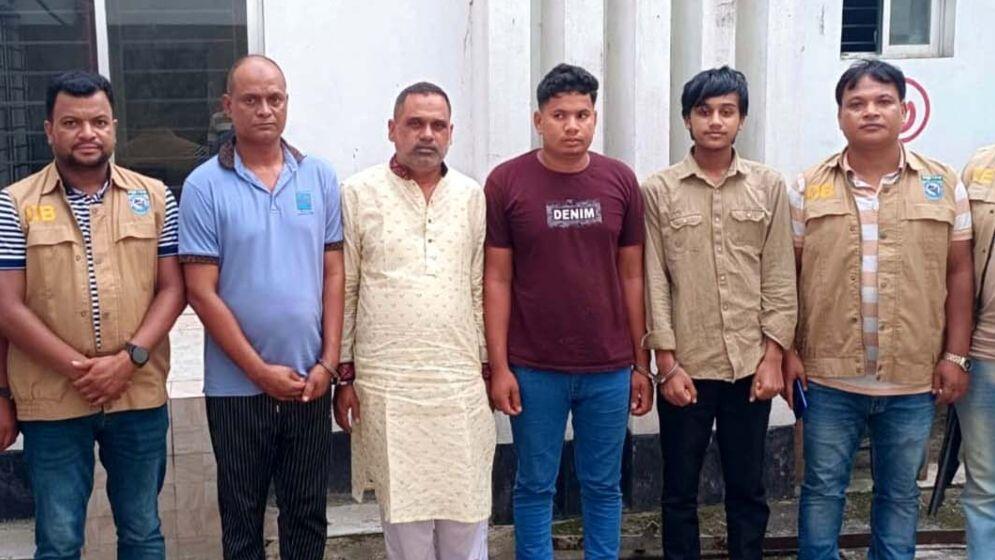 রংপুরে এএসআই নিয়োগে জাল প্রবেশপত্র চক্রের ৪ সদস্য গ্রেফতার