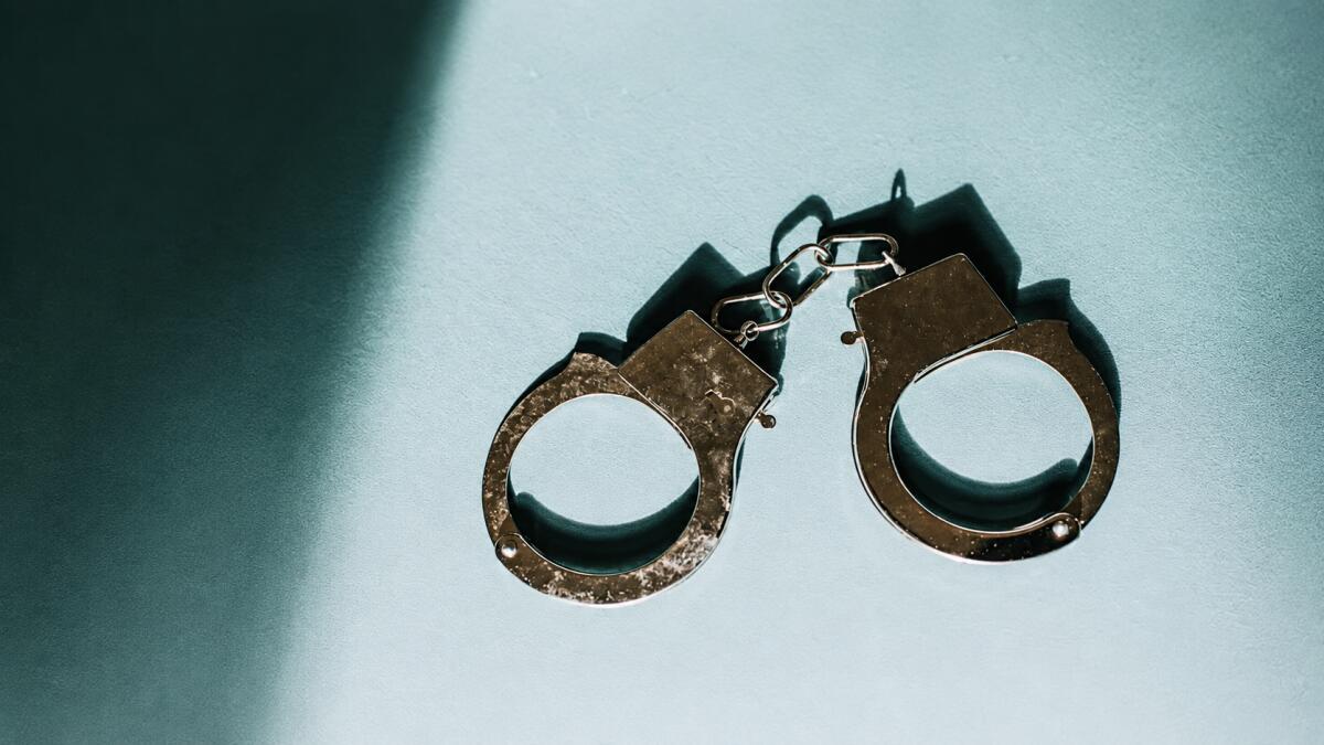 বসুন্ধরায় ১০ হাজার সিমসহ ৩ চীনা নাগরিক গ্রেপ্তার
