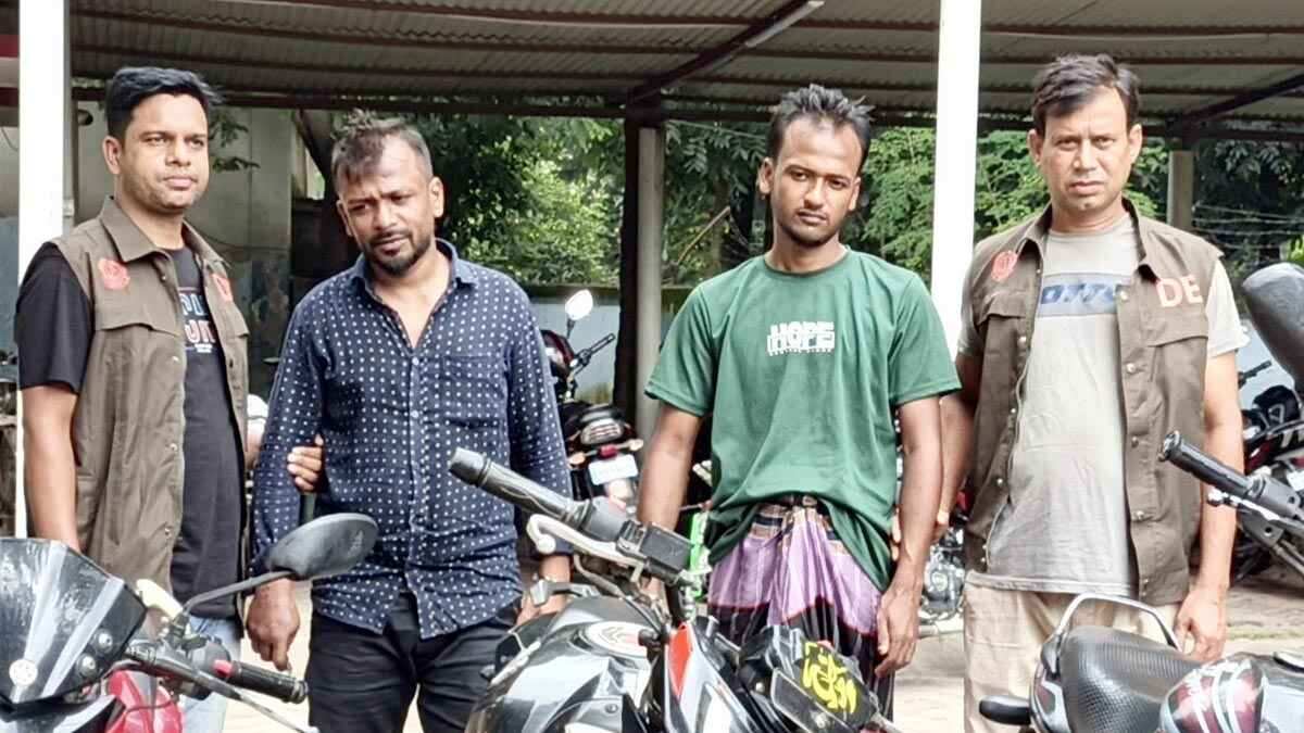দিনাজপুরে আন্তঃজেলা চোর চক্রের ২ সদস্য গ্রেফতার, উদ্ধার ৩ মোটরসাইকেল