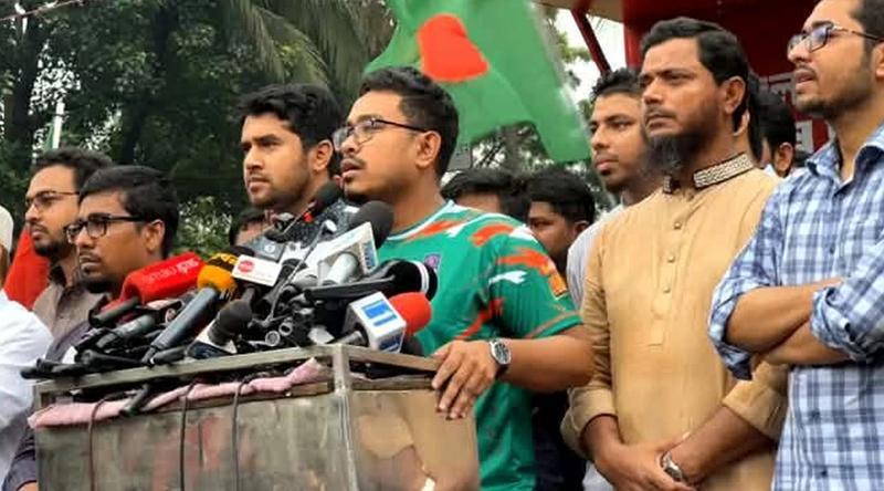 হাসপাতালে হামলায় ছাত্রদল ও ছাত্রলীগের আচরণ ইসরায়েলের মতো: সাদিক