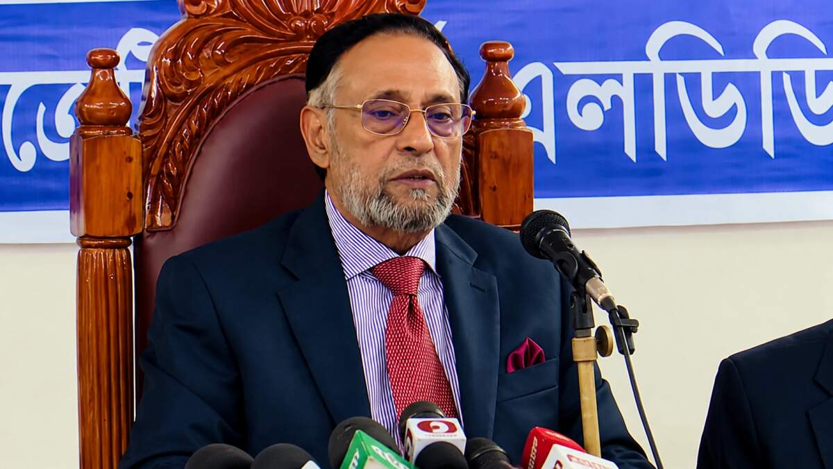 বিএনপির অভ্যন্তরীণ বিরোধ নিয়ে বিস্ফোরক মন্তব্য অলি আহমদের