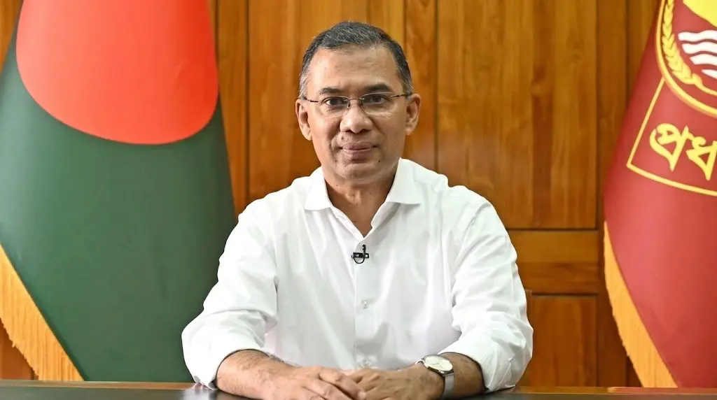 আজিমপুর সরকারি কোয়ার্টার পরিচ্ছন্ন করতে দুই সপ্তাহের সময় দিলেন প্রধানমন্ত্রী