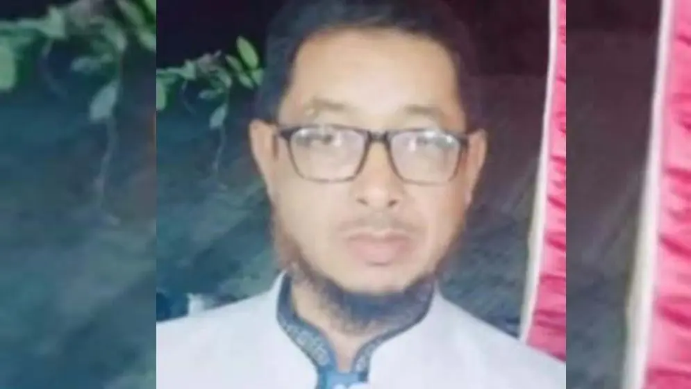 বাঘায় আপত্তিকর অবস্থায় প্রধান শিক্ষক গ্রেফতার, পাঠানো হলো কারাগারে