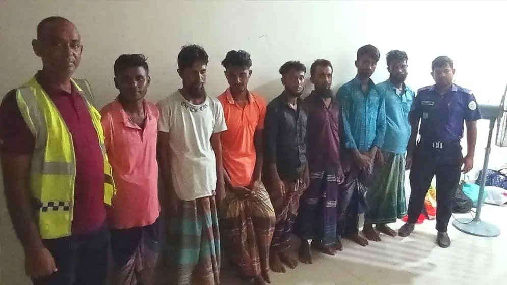 বাউফলে মা ইলিশ শিকারে ১৫ জেলের কারাদণ্ড, আটক ২৩