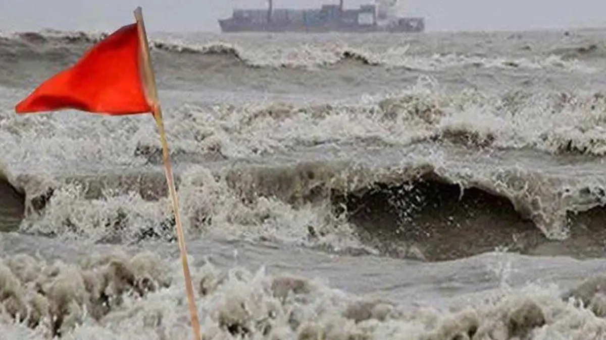 বঙ্গোপসাগরে ঘূর্ণিঝড়ের শঙ্কা, আঘাত হানতে পারে ভারতের অন্ধ্র উপকূলে
